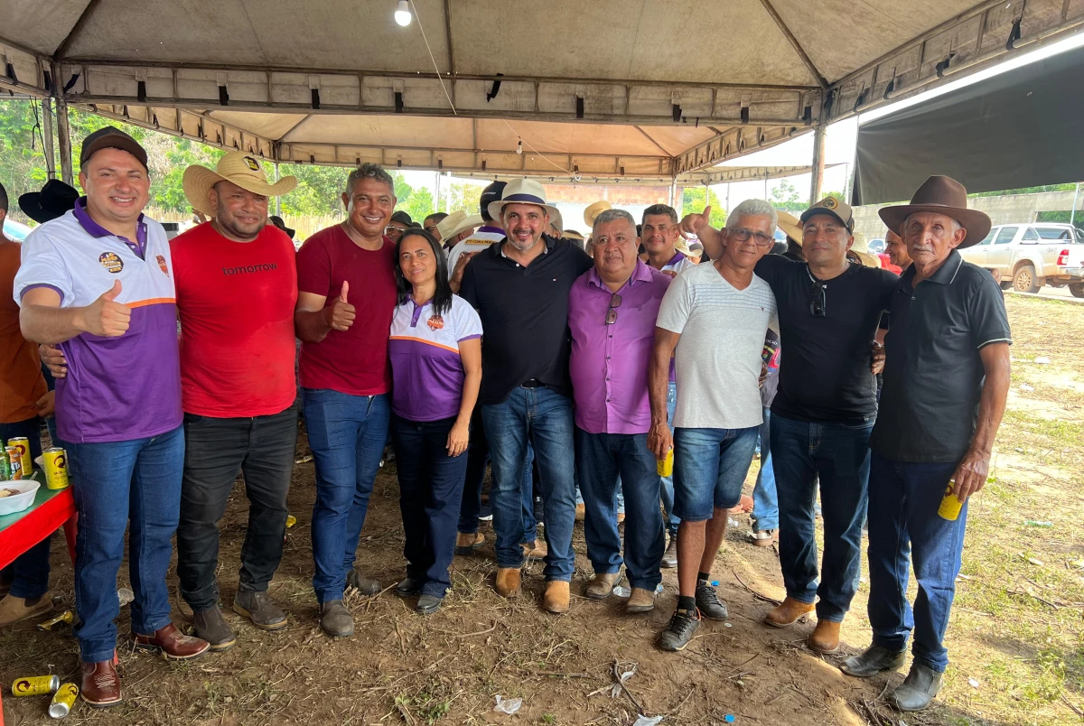 Wiston Gomes participa da cavalgada de Carrasco Bonito ao lado da pré-candidata Raimundinha do Alexandre e do ex-prefeito Carlos Alberto